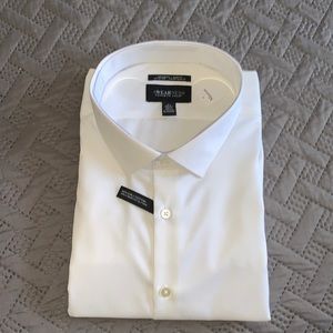 New with Tags. Men’s Kenneth Cole dress shirt. Size 21 slim fit. White.